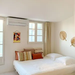 https://le-perchoir-terrasse-clim-au-coeur-du-panier.fr-provencehotel.com